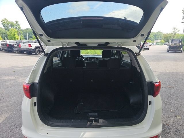 Used 2019 Kia Sportage LX w/ LX Popular Package AWD/4WD image 17