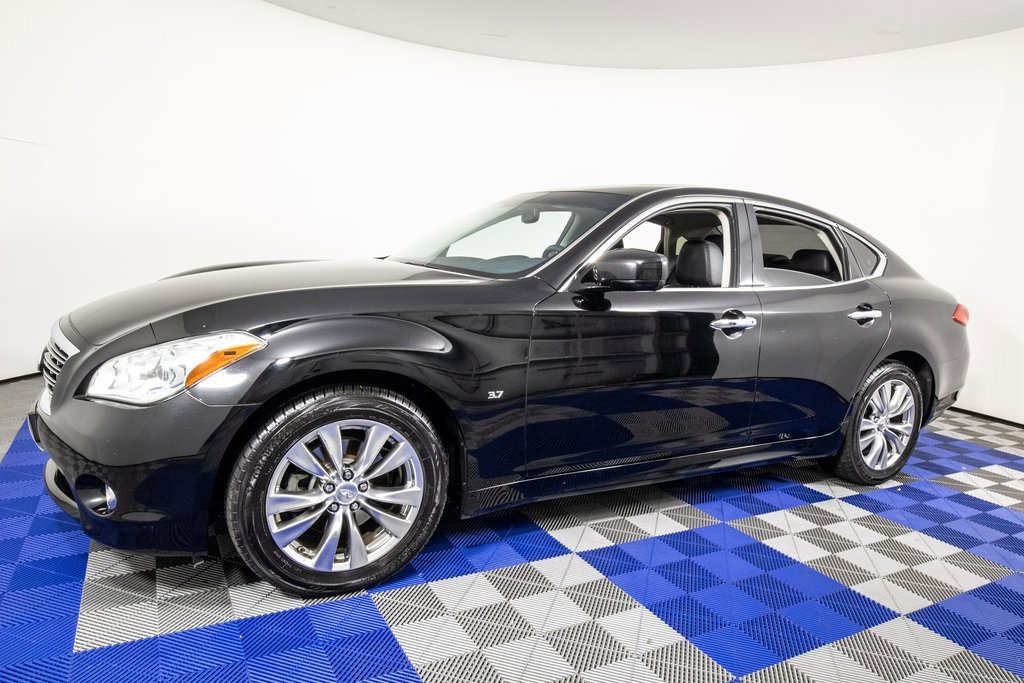 Used 2014 INFINITI Q70 3.7 w/ Premium Package