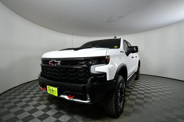 Used 2025 Chevrolet Silverado 1500 ZR2 w/ Technology Package AWD/4WD image 6