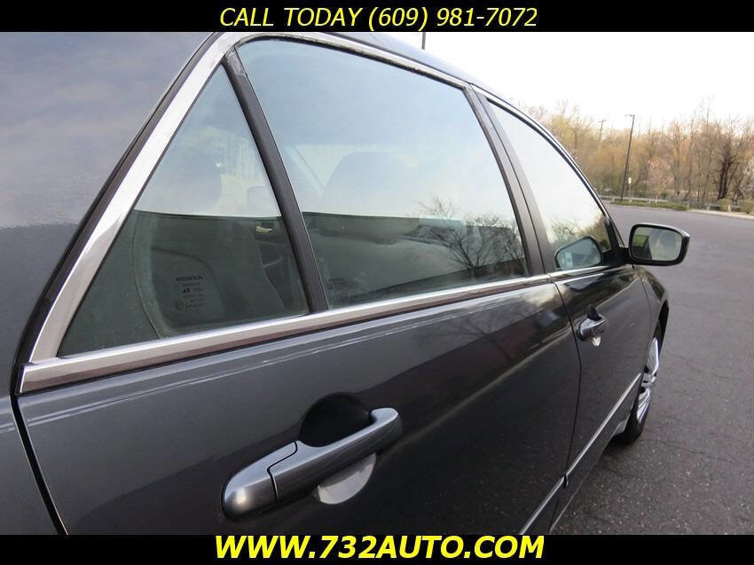 Used 2005 Honda Accord LX image 20