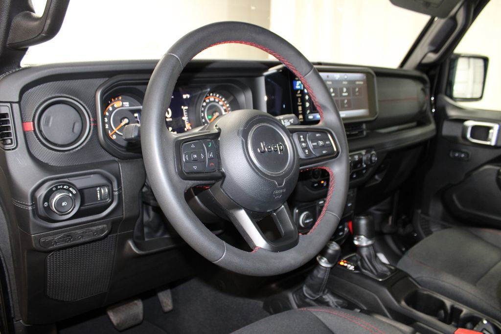 Used 2024 Jeep Wrangler Unlimited Rubicon image 17