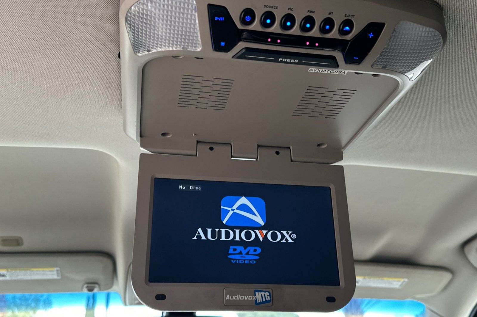 Used 2015 GMC Yukon SLE w/ Convenience Package image 19