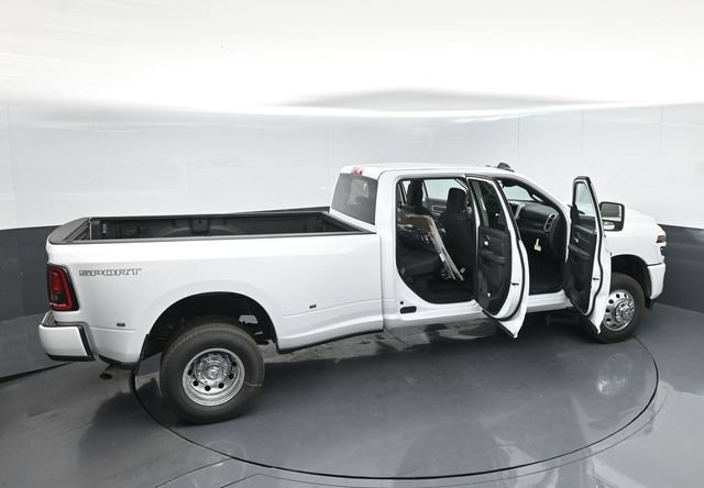 New 2026 RAM 3500 Big Horn AWD/4WD image 54