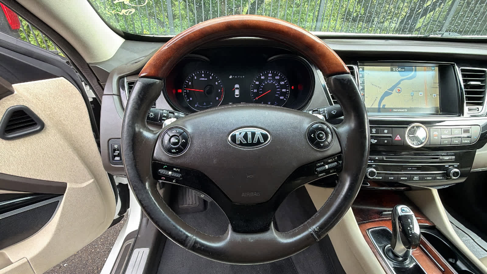 Used 2016 Kia K900 Luxury image 15