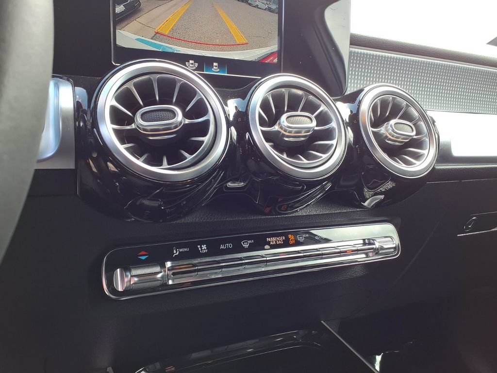 Used 2020 Mercedes-Benz GLB 250 4MATIC image 19
