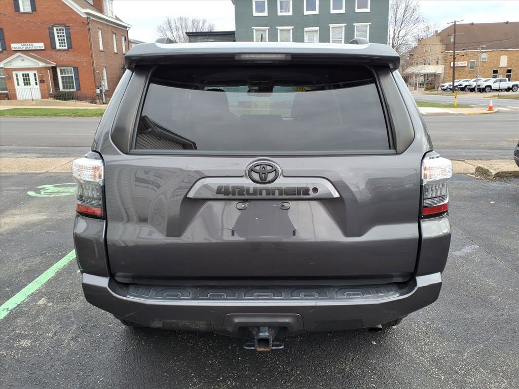 Used 2020 Toyota 4Runner SR5 image 5