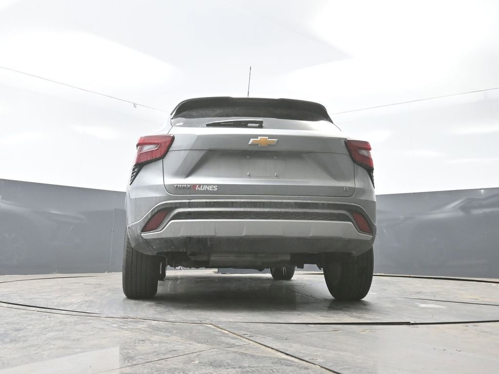 Used 2024 Chevrolet Trax LT w/ Driver Confidence Package image 27