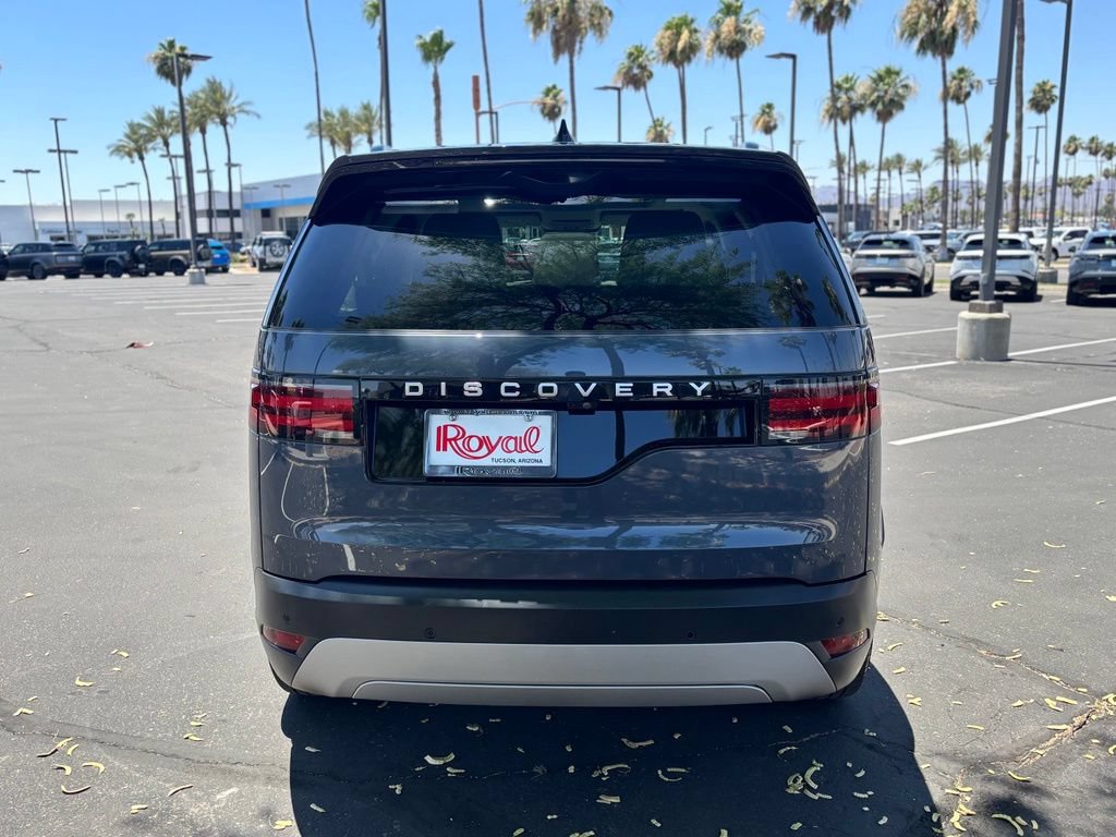 Used 2025 Land Rover Discovery S AWD/4WD image 8