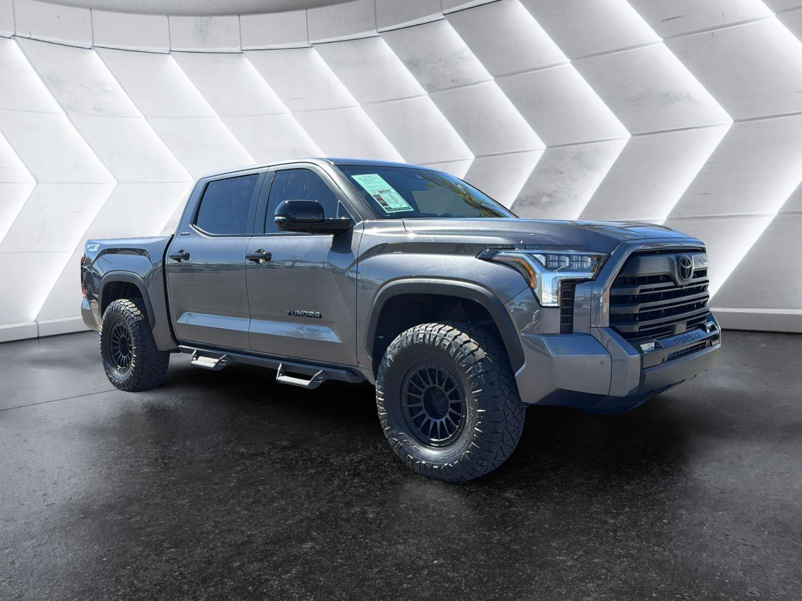 Used 2025 Toyota Tundra Limited image 1