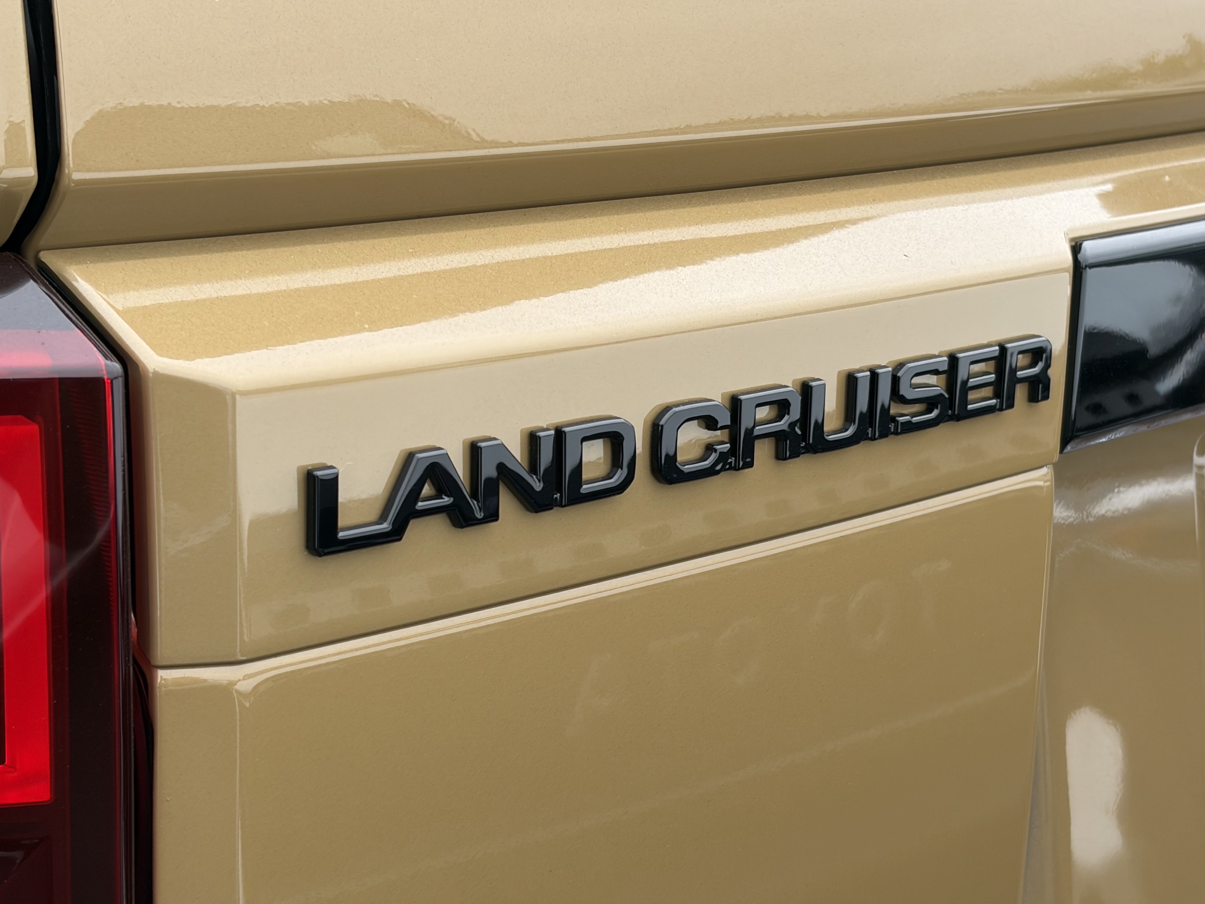Used 2026 Toyota Land Cruiser w/ Premium Package AWD/4WD image 4