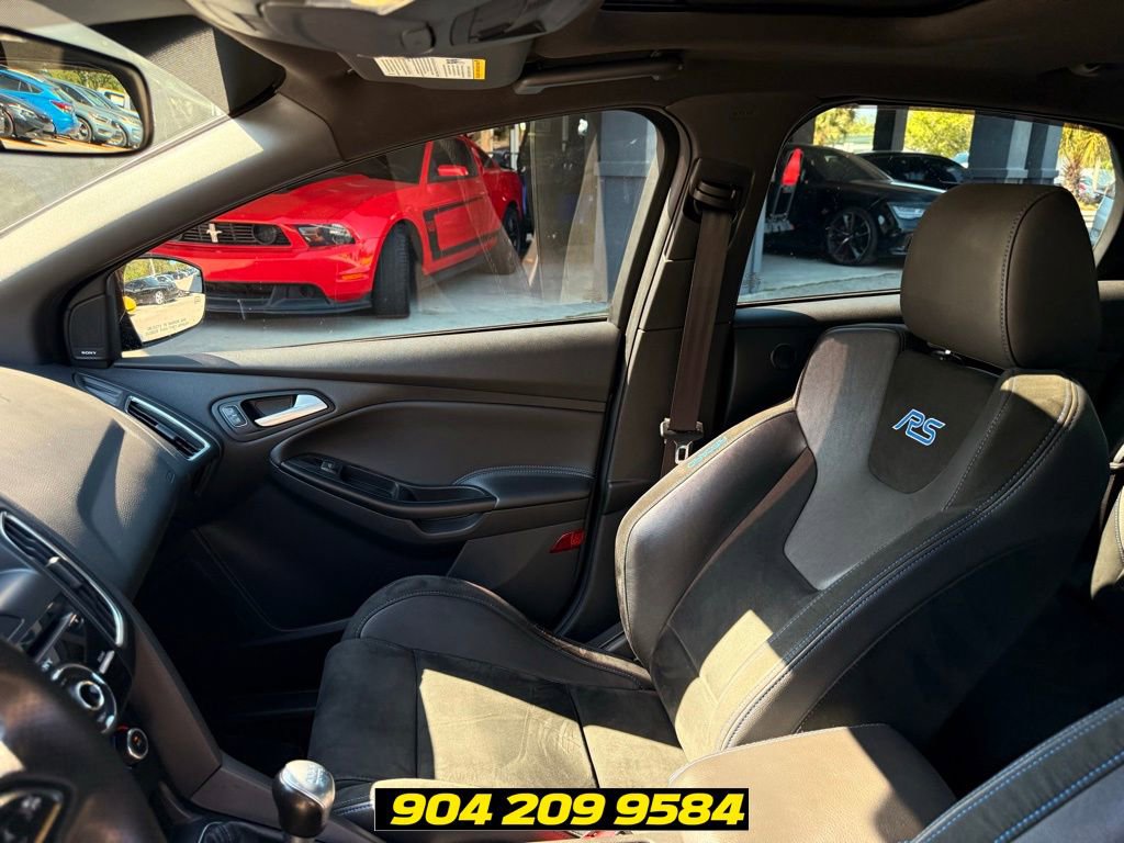 Used 2017 Ford Focus RS AWD/4WD image 28