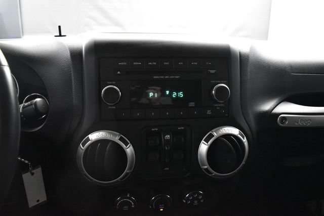 Used 2012 Jeep Wrangler Unlimited Sahara AWD/4WD image 12