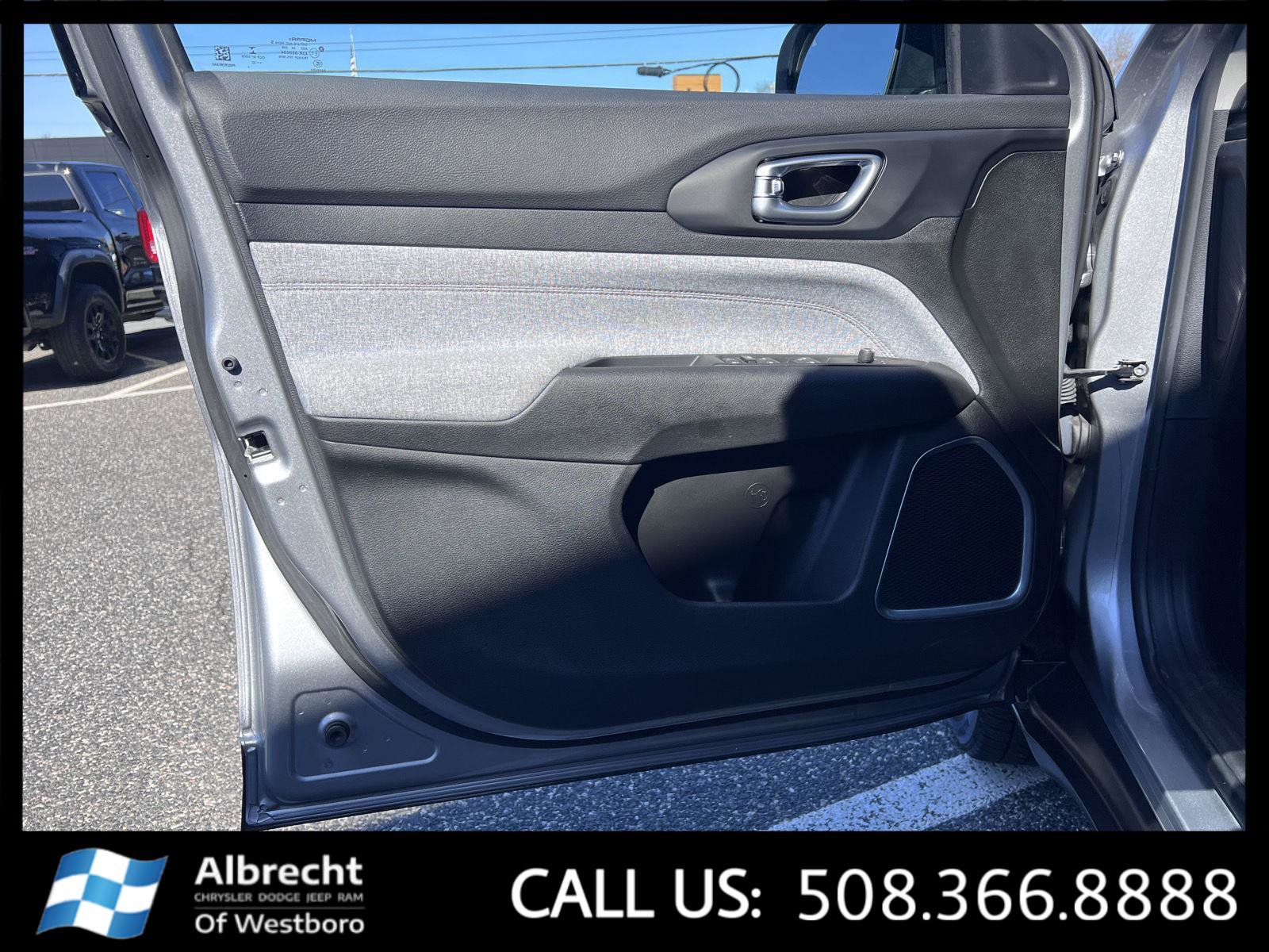 Used 2022 Jeep Compass Latitude AWD/4WD image 10