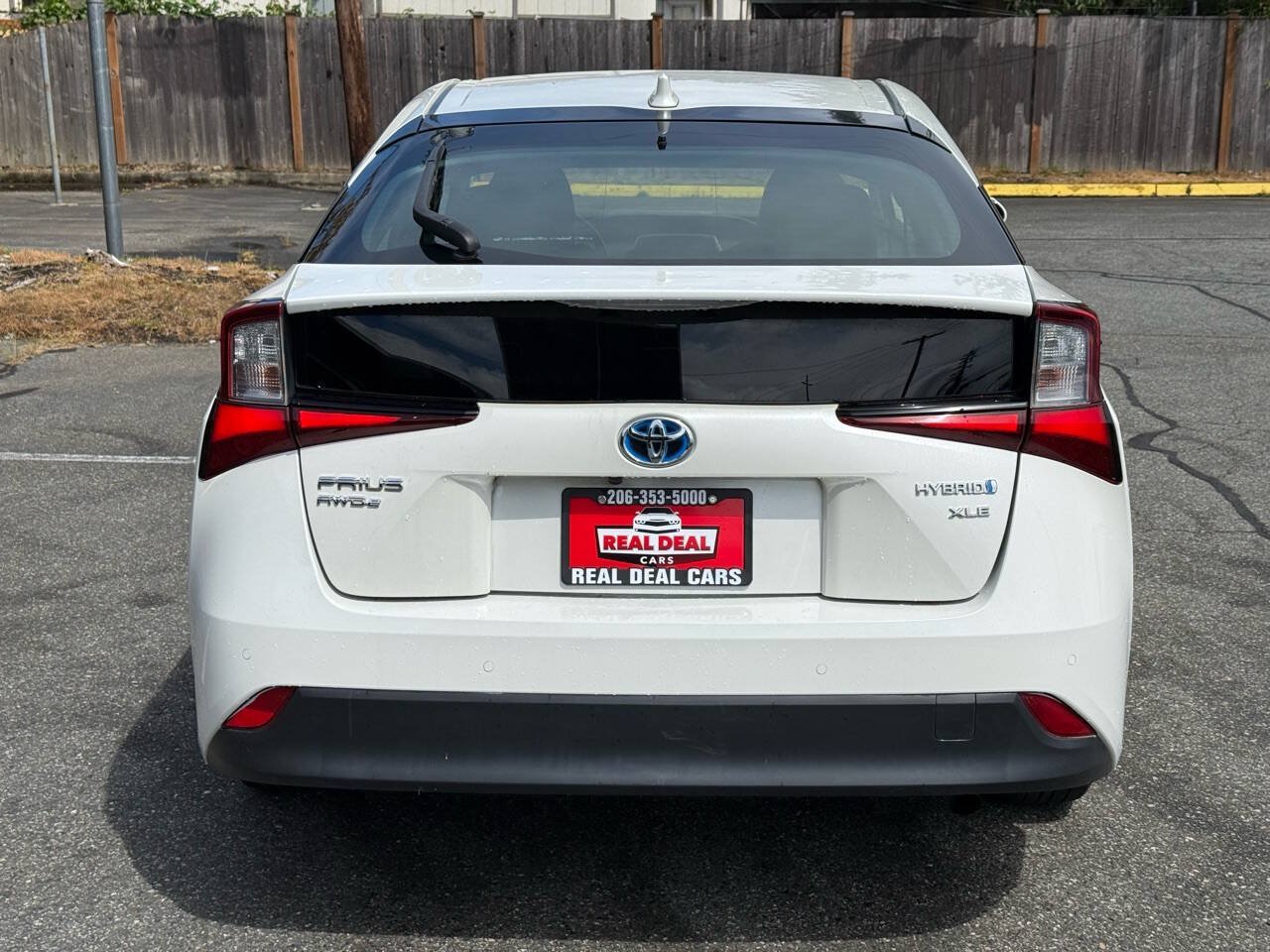 Used 2020 Toyota Prius XLE w/ Advanced Technology Package AWD/4WD image 5