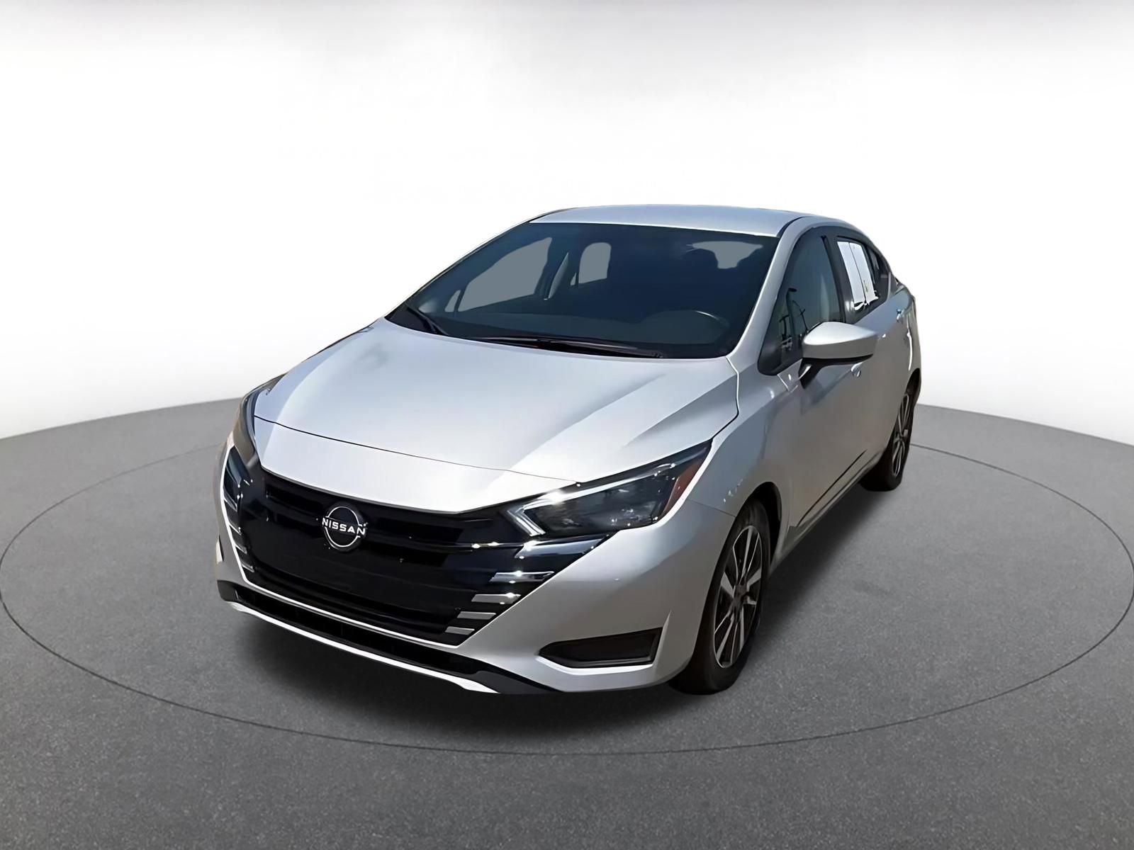 Used 2025 Nissan Versa SV FWD image 7