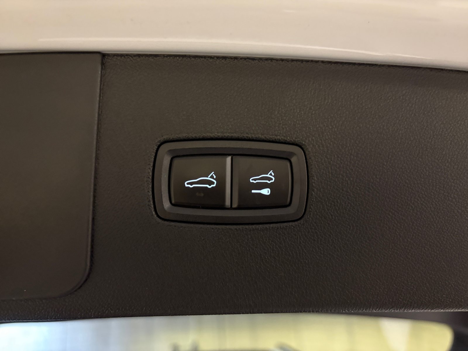 Certified 2023 Porsche Cayenne Platinum Edition AWD/4WD image 31