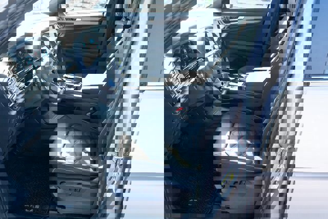 New 2026 Volkswagen Atlas Cross Sport SE image 17