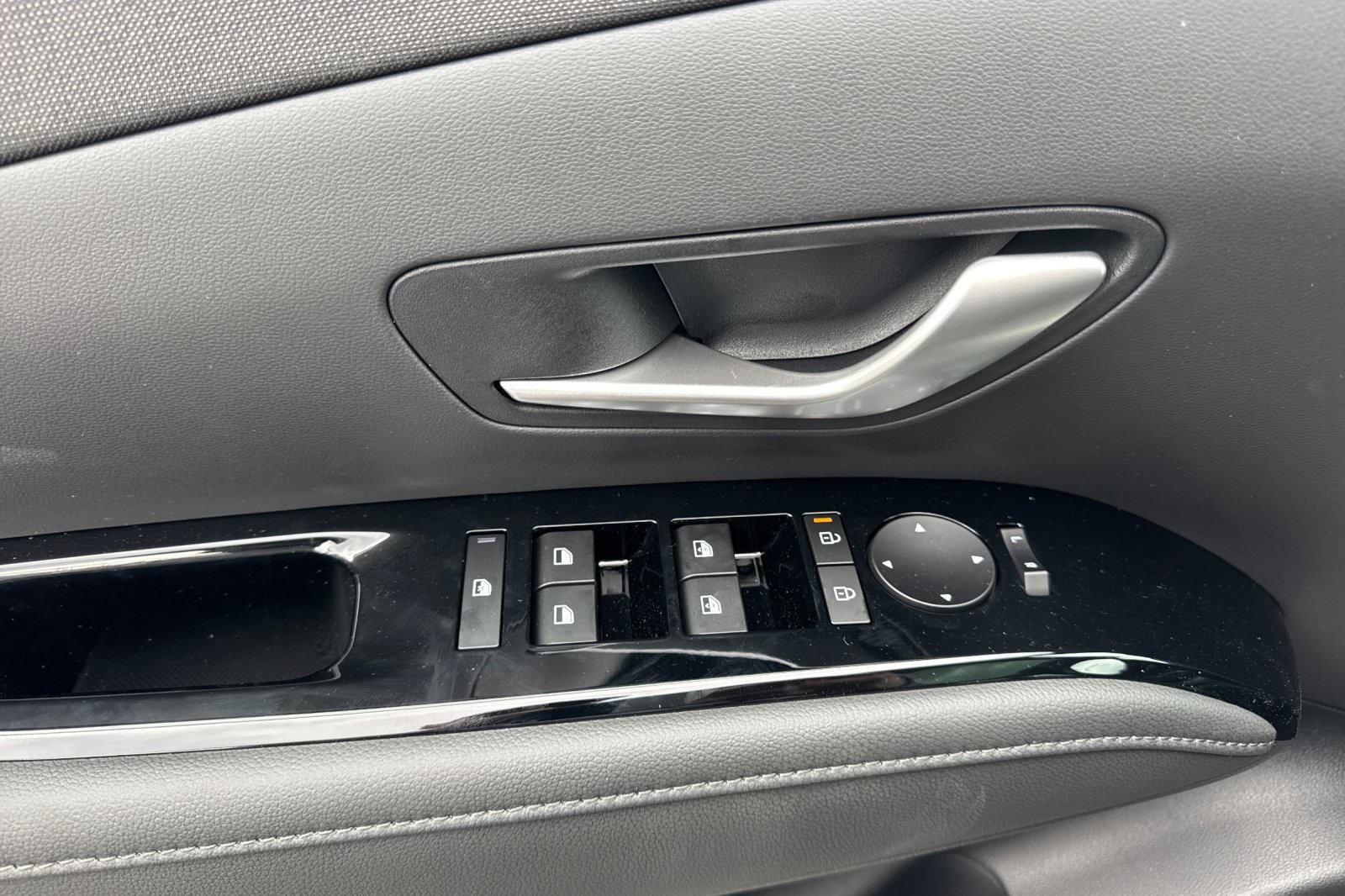 New 2026 Hyundai Tucson Limited AWD/4WD image 12
