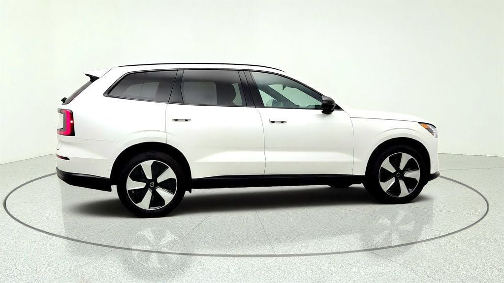 Used 2025 Volvo EX90 Plus AWD/4WD image 4