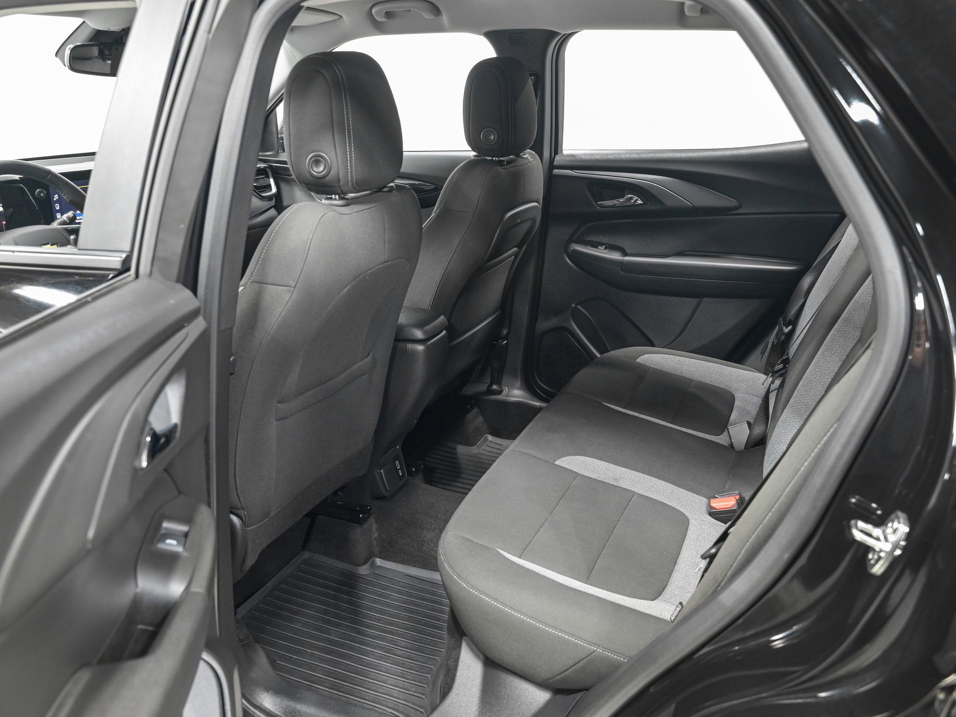 Used 2025 Chevrolet TrailBlazer LT w/ Convenience Package AWD/4WD image 27