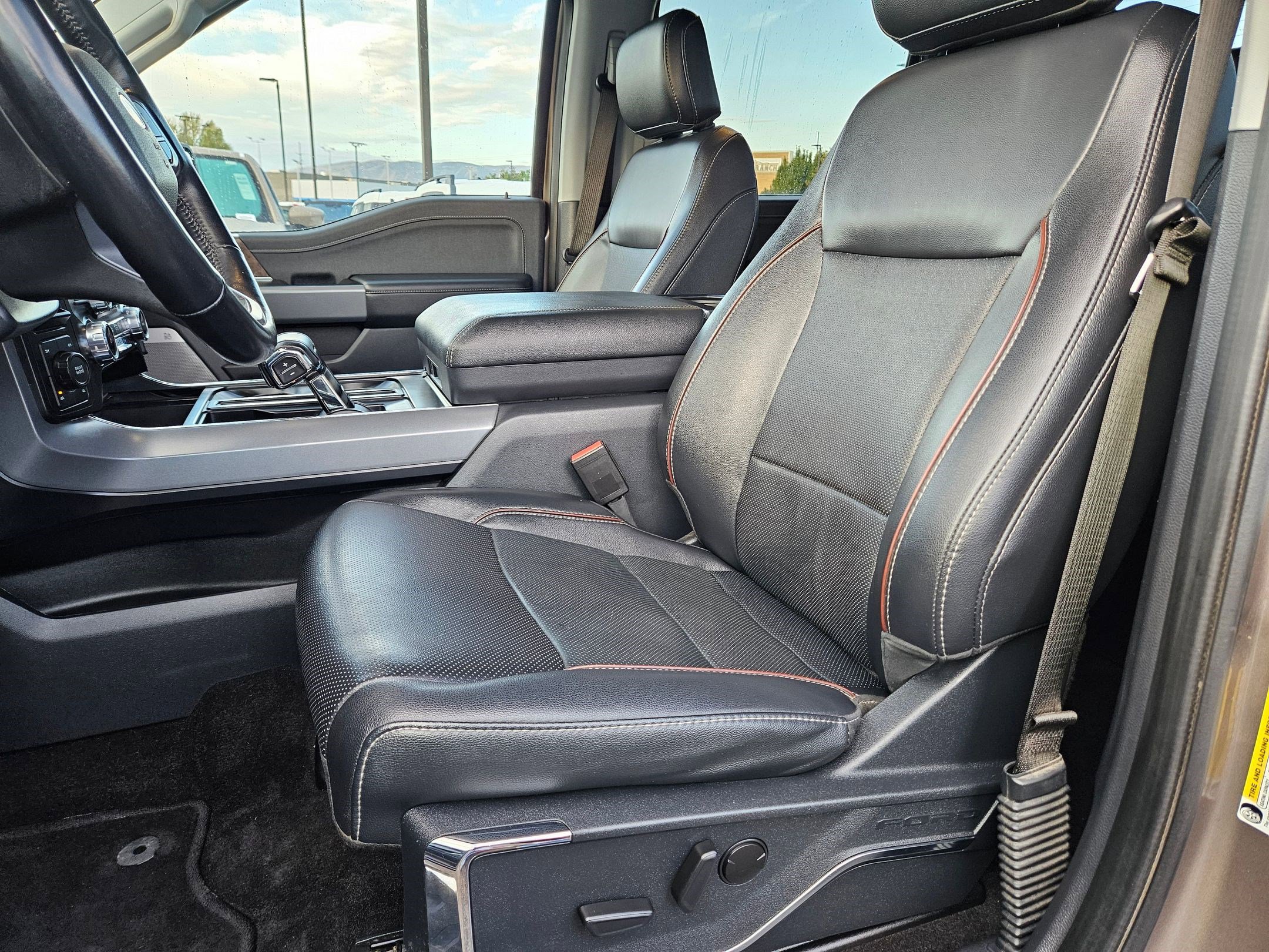 Used 2023 Ford F150 Lariat image 17