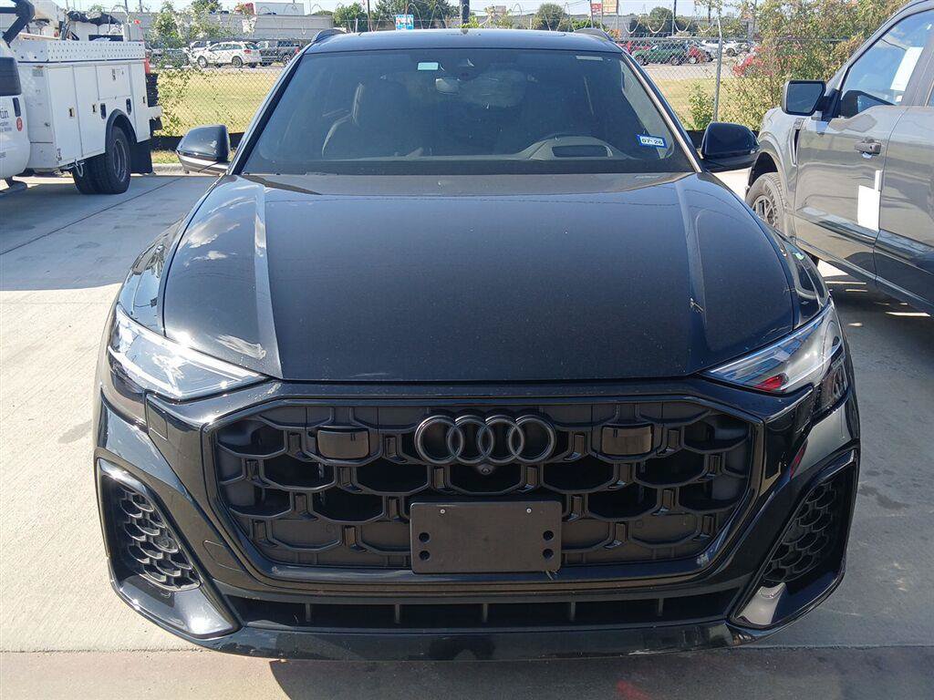 Used 2025 Audi SQ8 Prestige AWD/4WD image 7