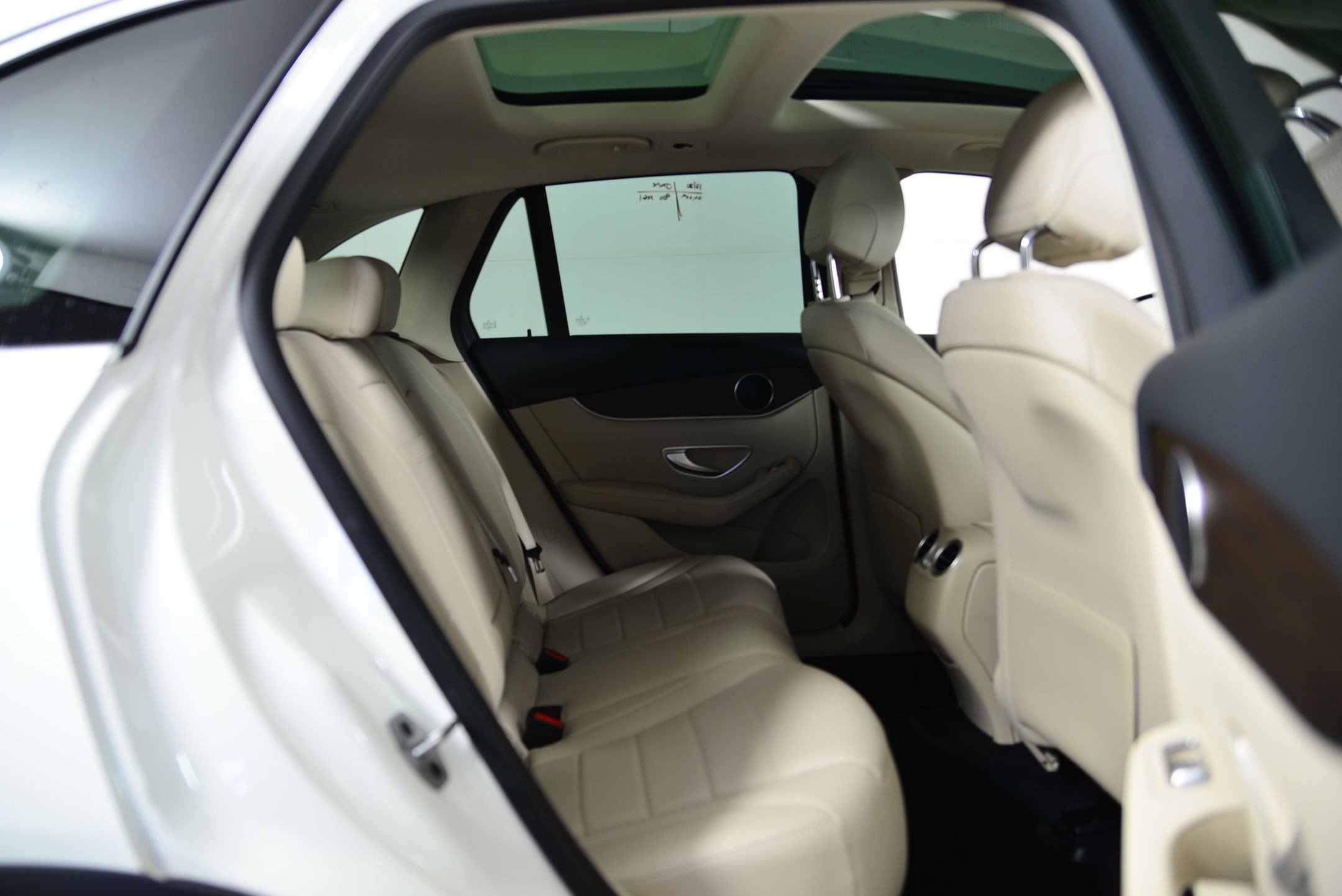 Used 2022 Mercedes-Benz GLC 300 4MATIC image 21