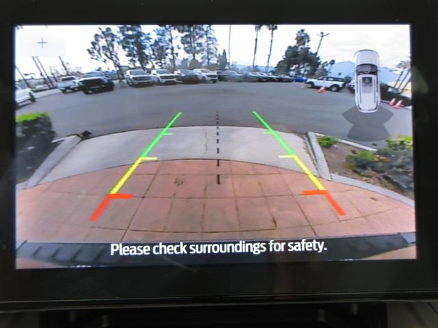 Certified 2022 Ford Explorer XLT w/ Equipment Group 202A image 19