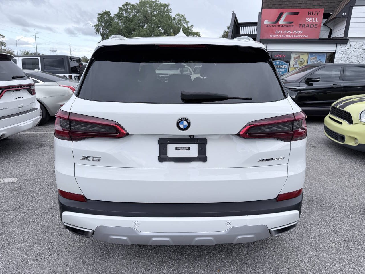 Used 2019 BMW X5 xDrive40i w/ Convenience Package AWD/4WD image 4