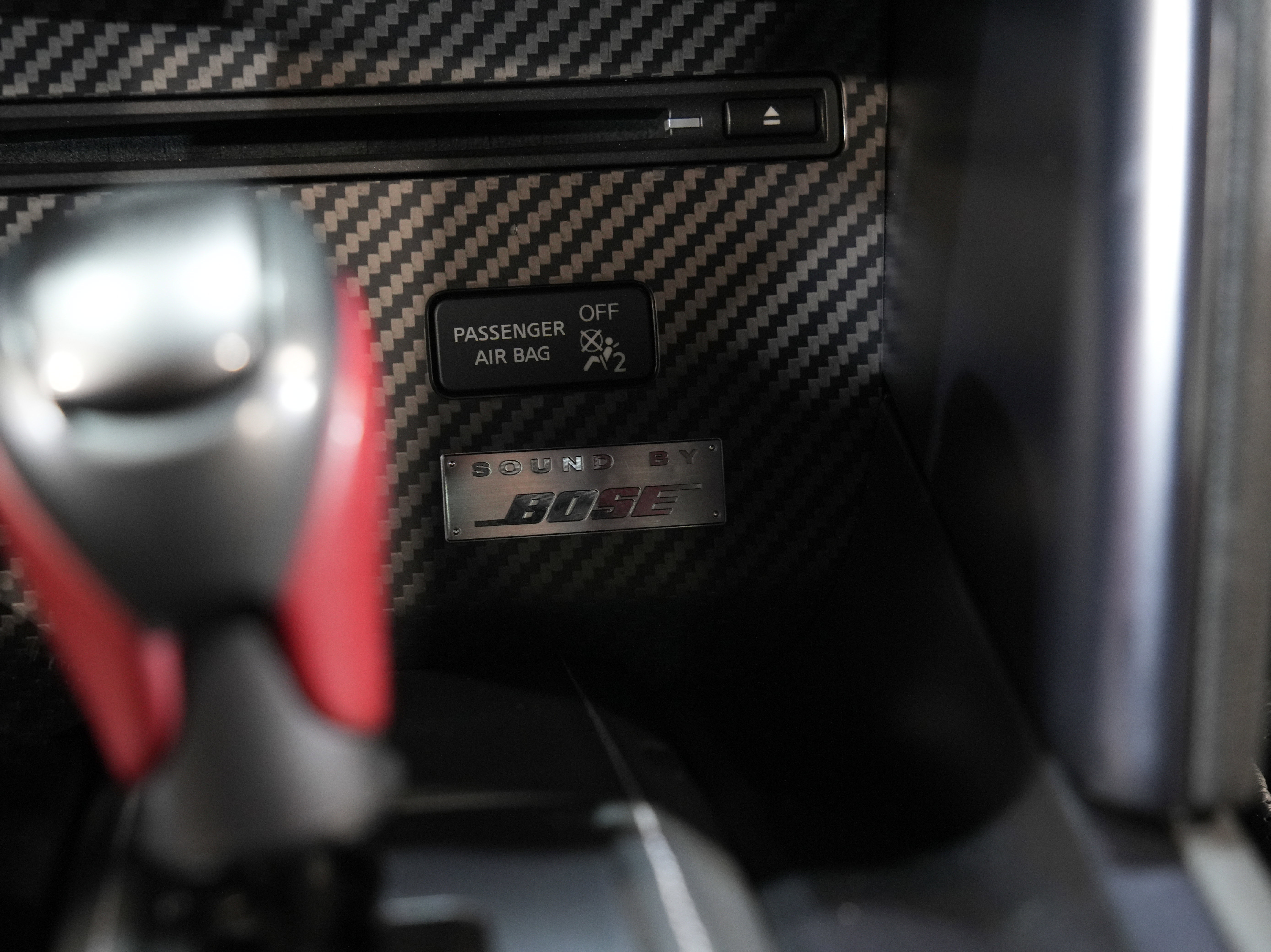 Used 2015 Nissan GT-R Black Edition image 42