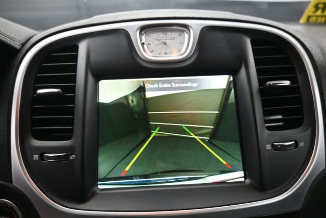 Used 2022 Chrysler 300 Touring RWD image 36