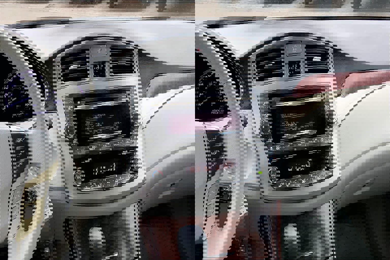 Used 2012 Toyota Avalon image 6