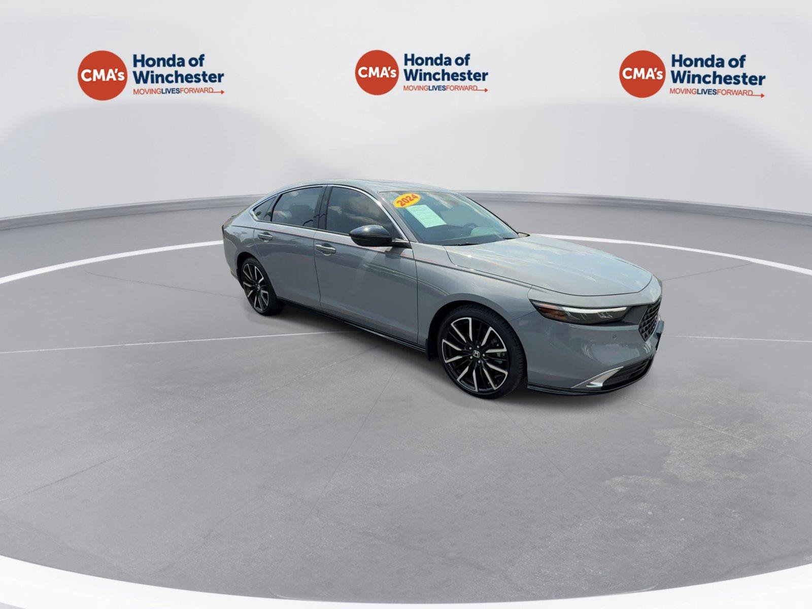 Used 2024 Honda Accord Touring image 2