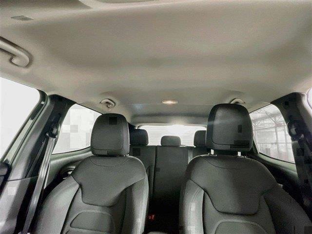 Used 2020 Jeep Renegade Latitude w/ Cold Weather Group AWD/4WD image 11