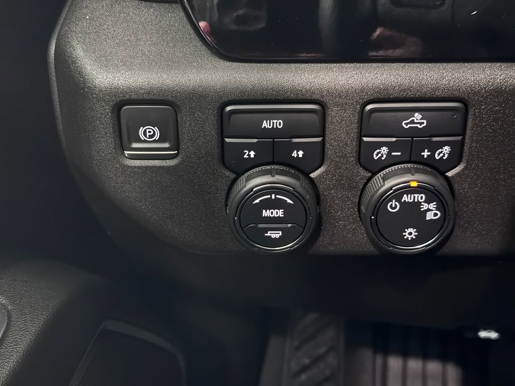 Certified 2023 Chevrolet Silverado 1500 LT AWD/4WD image 22