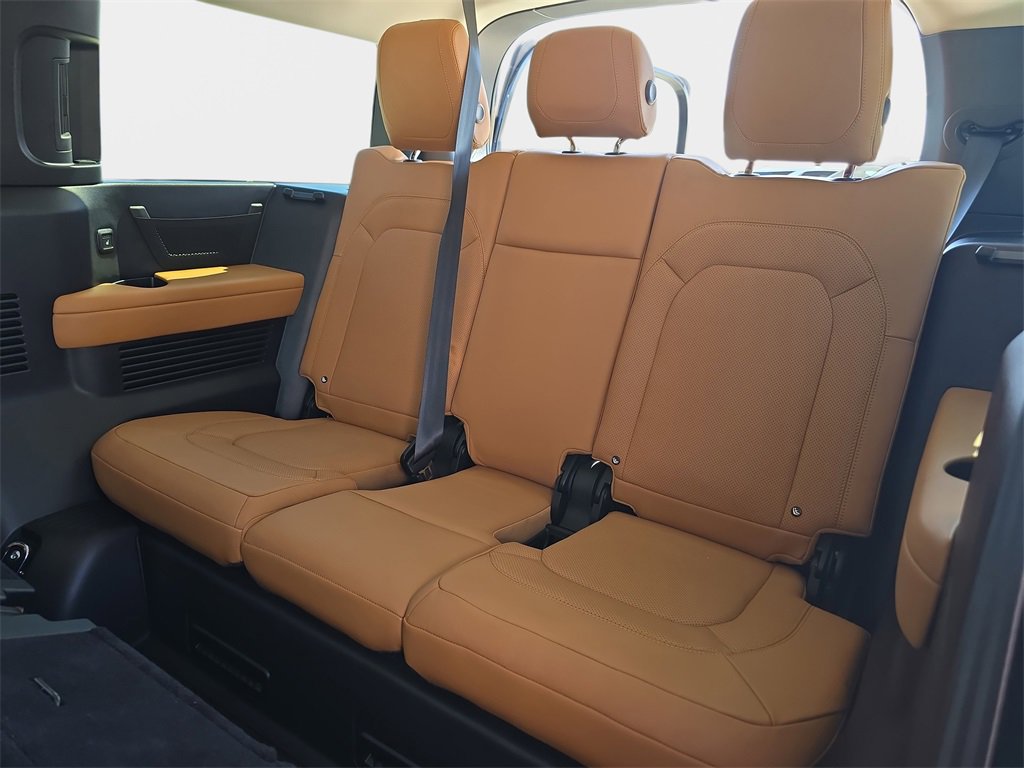 Used 2023 Land Rover Defender 130 First Edition image 12