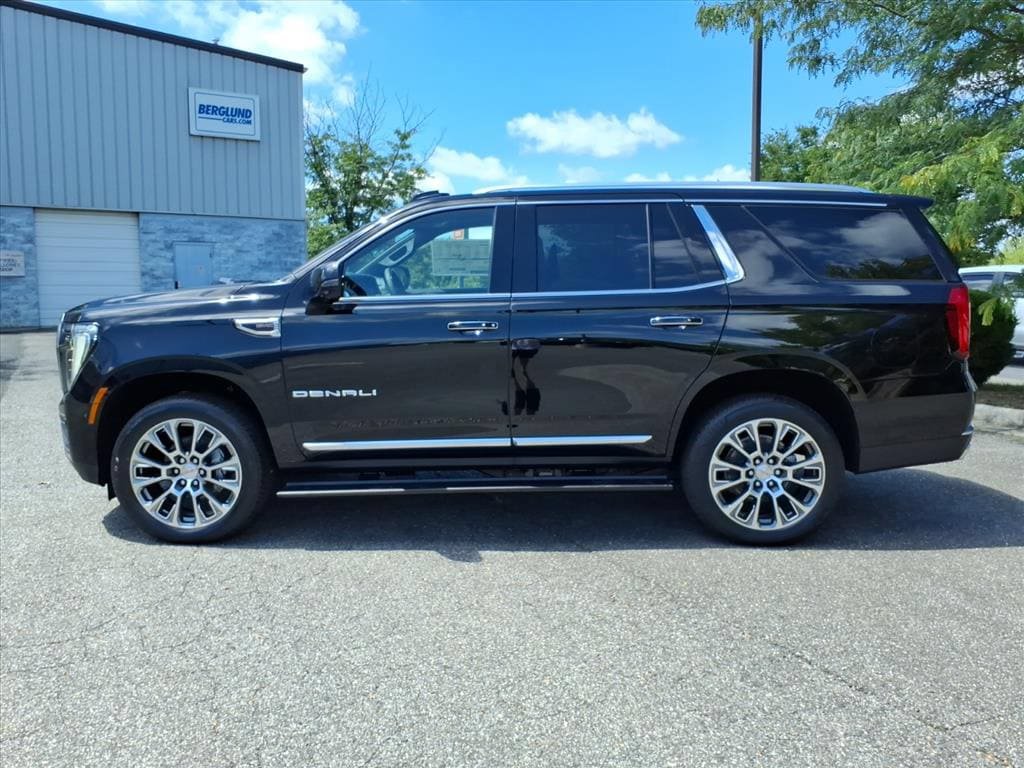 New 2026 GMC Yukon Denali w/ Denali Reserve Package AWD/4WD image 6