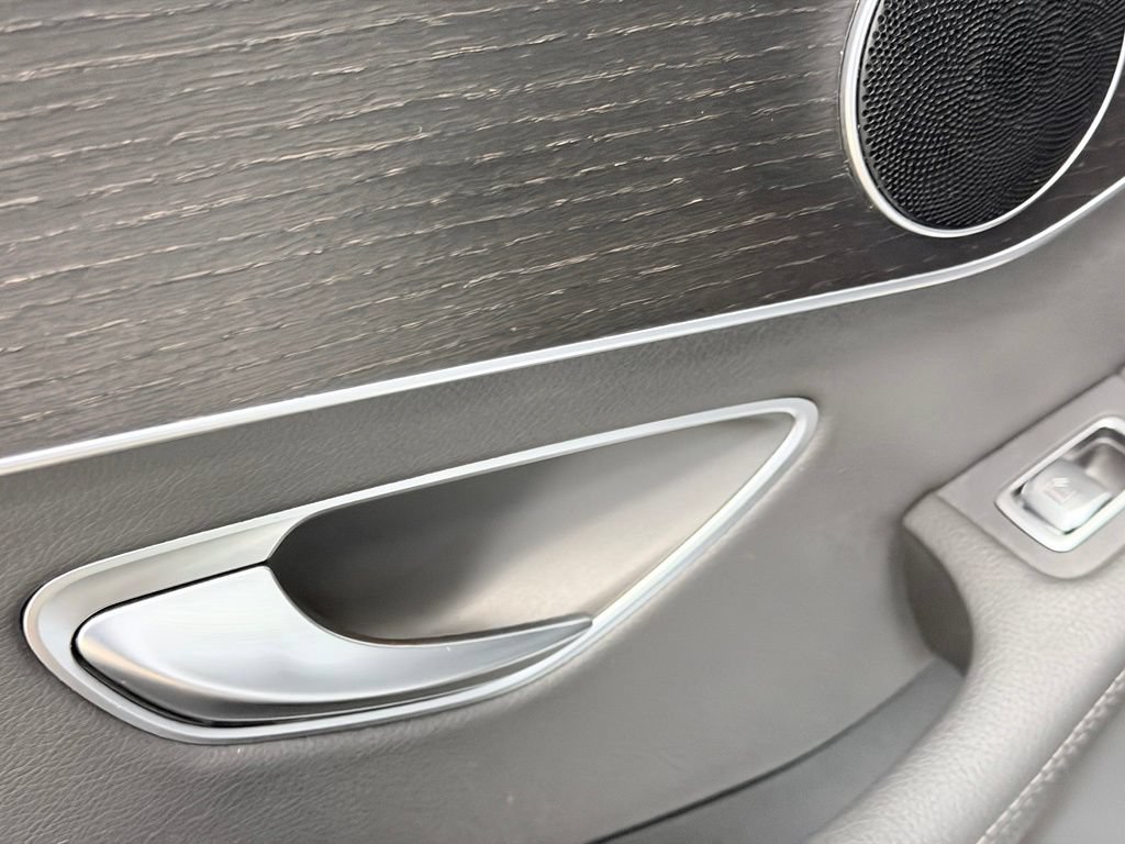 Used 2020 Mercedes-Benz C 300 Sedan image 19