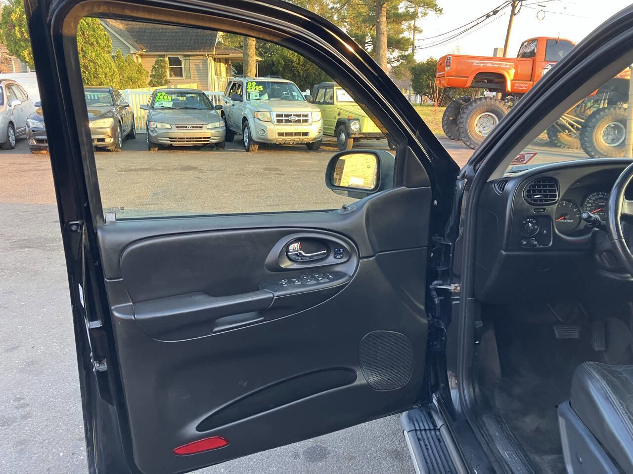 Used 2006 Chevrolet TrailBlazer LT image 18