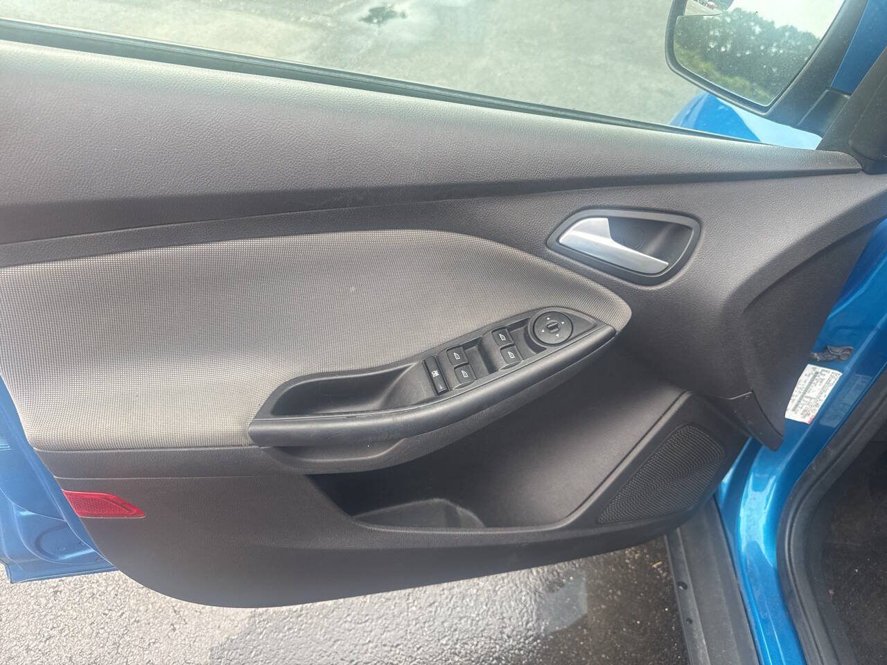 Used 2014 Ford Focus SE FWD image 16