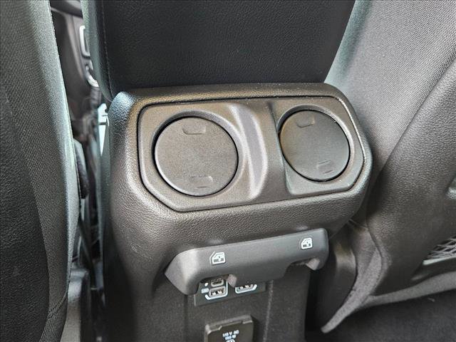 Used 2024 Jeep Wrangler Unlimited Rubicon 4xe w/ Technology Group AWD/4WD image 17