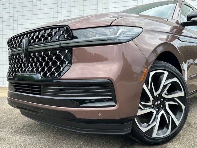 New 2027 Lincoln Navigator Black Label AWD/4WD image 31
