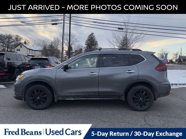 Certified 2018 Nissan Rogue SV image 4