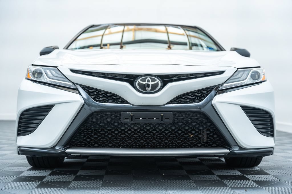 Used 2020 Toyota Camry XSE w/ Navigation Package FWD image 2