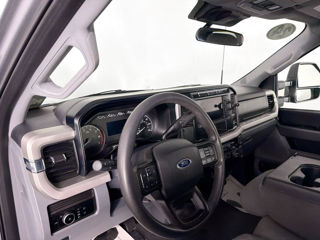 Used 2024 Ford F250 XLT image 9