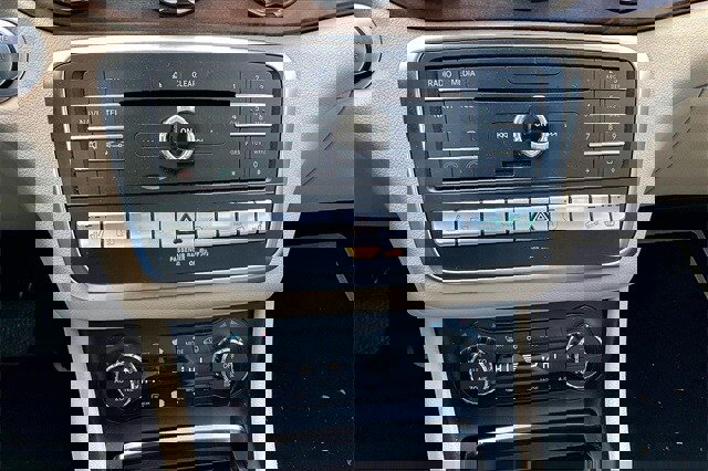 Certified 2019 Mercedes-Benz GLA 250 4MATIC image 11