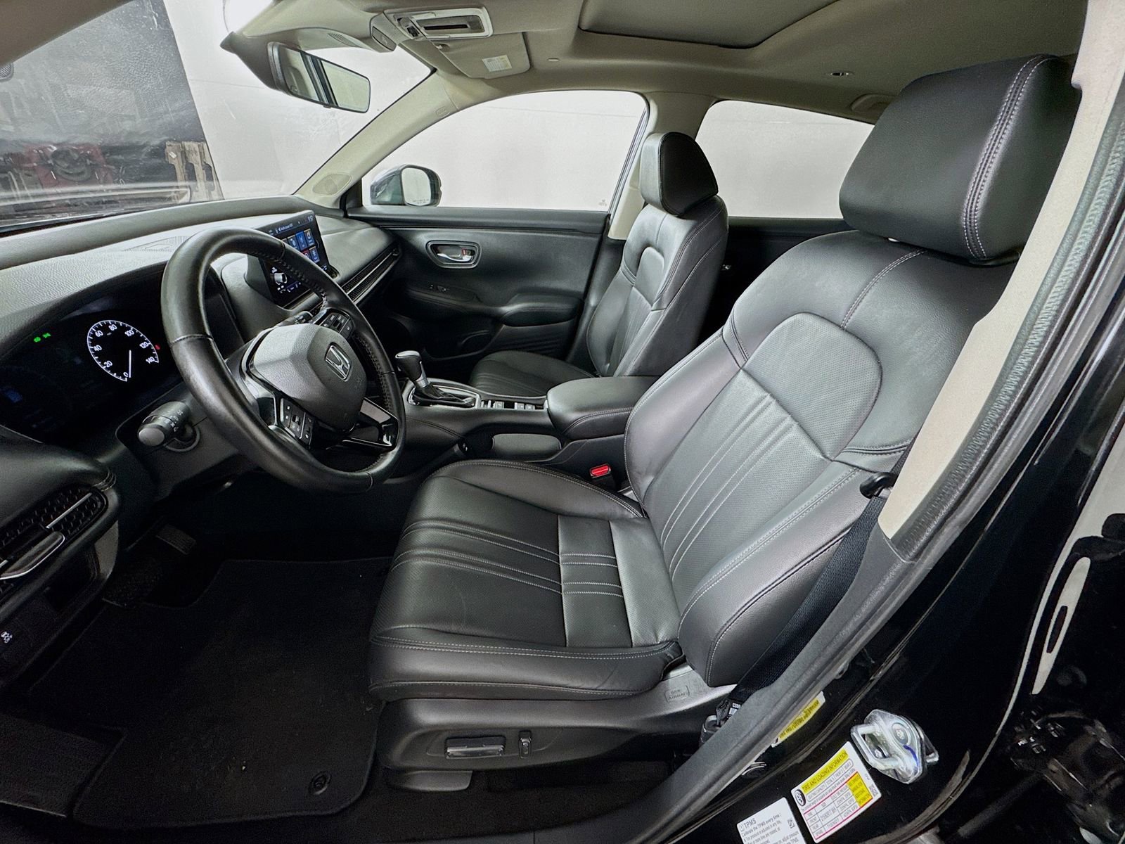 Used 2025 Honda HR-V EX-L image 18