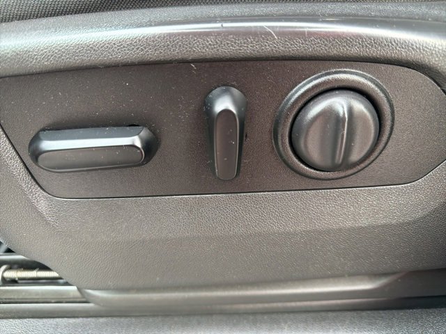 Used 2020 GMC Sierra 1500 SLE w/ SLE Value Package image 12