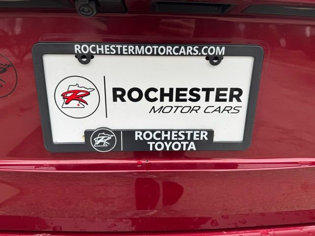 Used 2021 Toyota Highlander XLE AWD/4WD image 49
