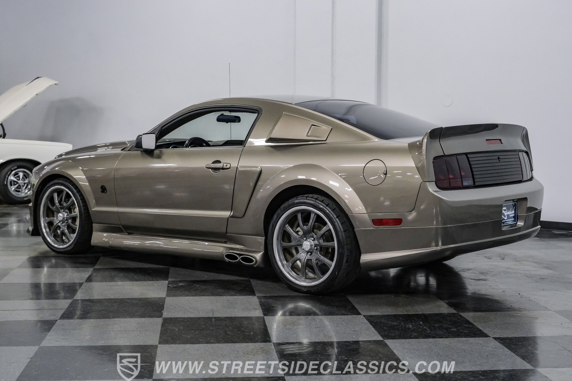 Used 2005 Ford Mustang GT image 7